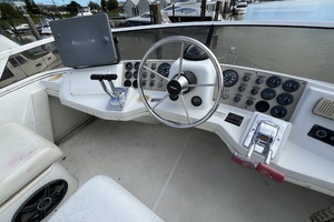 32ft Carver Yacht For Sale