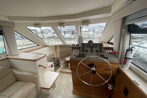 32ft Carver Yacht For Sale