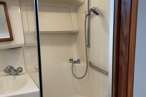 Four Seas 40ft Sea Ray Yacht For Sale