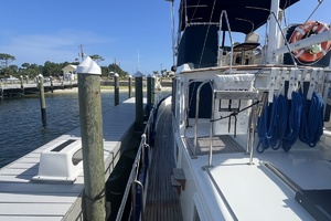 GloriaUs 42ft Grand Banks Yacht For Sale