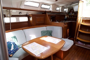 Sissauni  42ft Beneteau Yacht For Sale