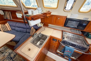 Elaine n Me 31ft Hunter Yacht For Sale