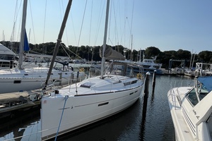 Escape II 40ft Jeanneau Yacht For Sale