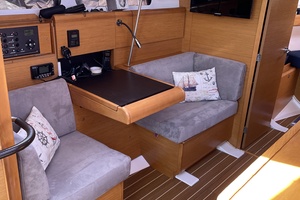 Escape II 40ft Jeanneau Yacht For Sale