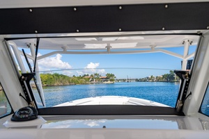 Blue Sky 35ft Everglades Yacht For Sale