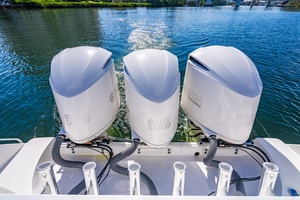 Blue Sky 35ft Everglades Yacht For Sale