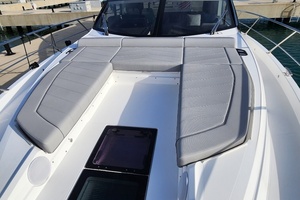 55FT (17.04M) SUNSEEKER yacht for sale