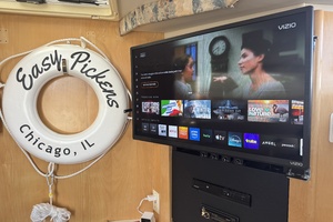 EASY PICKENS 35ft Carver Yacht For Sale