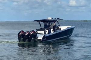 39FT (11.89M) NOR-TECH Worth Avenue Yachts