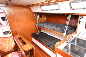 42ft J Boats Yacht For Sale