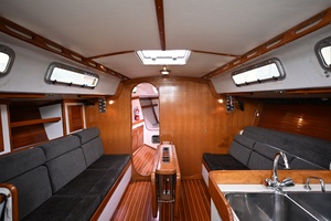 42ft J Boats Yacht For Sale