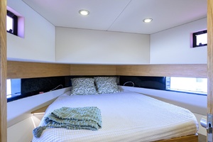 BIBA I 42ft De Antonio Yacht For Sale