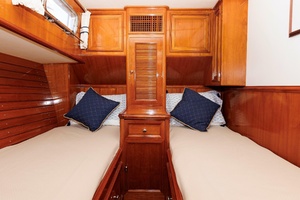 L Attitude 47ft Grand Banks Yacht For Sale