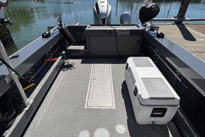 26ft Hewescraft Yacht For Sale