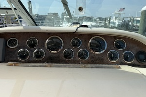 Photo 6832565 for 1997 Sea Ray Sundancer 330  