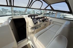 Photo 6832529 for 1997 Sea Ray Sundancer 330  