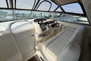 Photo 6832528 for 1997 Sea Ray Sundancer 330  