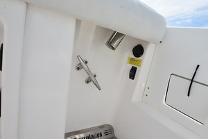 25ft Everglades Yacht For Sale