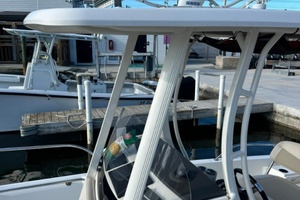 24ft Boston Whaler Yacht For Sale