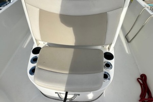 24ft Boston Whaler Yacht For Sale