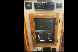 McCracken 34ft Silverton Yacht For Sale