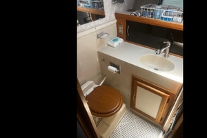 McCracken 34ft Silverton Yacht For Sale