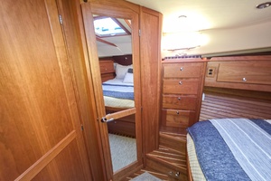 43ft Sabre Yacht For Sale