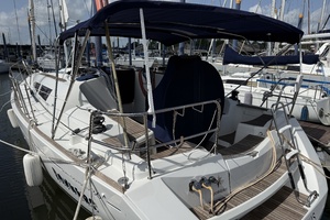 Bonkers  36ft Jeanneau Yacht For Sale