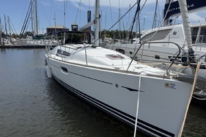 Bonkers 36ft Jeanneau Yacht For Sale