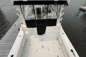28ft Boston Whaler Yacht For Sale