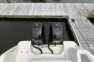 28ft Boston Whaler Yacht For Sale