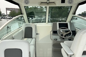 28ft Boston Whaler Yacht For Sale