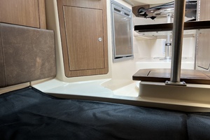 28ft Boston Whaler Yacht For Sale