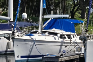 Chemistry 44ft Hunter Yacht For Sale