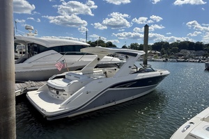 31' Sea Ray 2016
