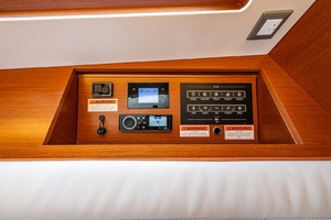 Run For The Roses 47ft Beneteau Yacht For Sale