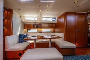 Run For The Roses 47ft Beneteau Yacht For Sale