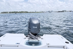 24ft Everglades Yacht For Sale