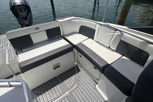 26ft Monterey Yacht For Sale