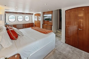 Happy Hour 80ft Hatteras Yacht For Sale