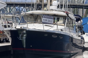 30ft Cutwater Yacht For Sale