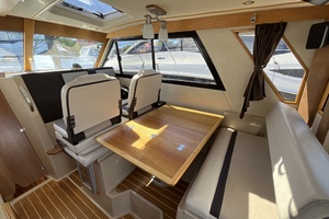 30ft Cutwater Yacht For Sale