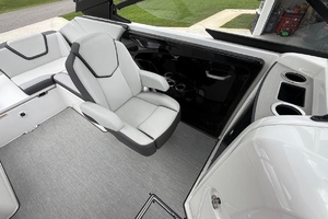 24ft Yamaha Boats Yacht For Sale