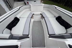 24ft Yamaha Boats Yacht For Sale