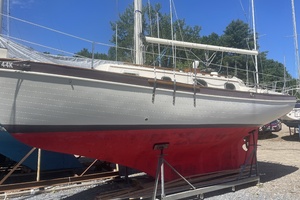 RESOLUTE 27ft Pacific Seacraft Yacht For Sale