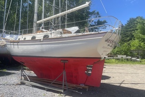 RESOLUTE 27ft Pacific Seacraft Yacht For Sale