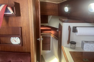 RESOLUTE 27ft Pacific Seacraft Yacht For Sale
