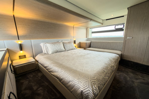 55ft Azimut Yacht For Sale