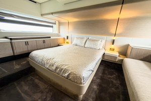 55ft Azimut Yacht For Sale