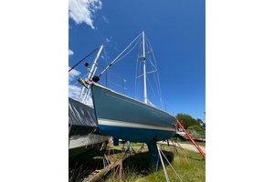 Blue Sky 40ft Sabre Yacht For Sale